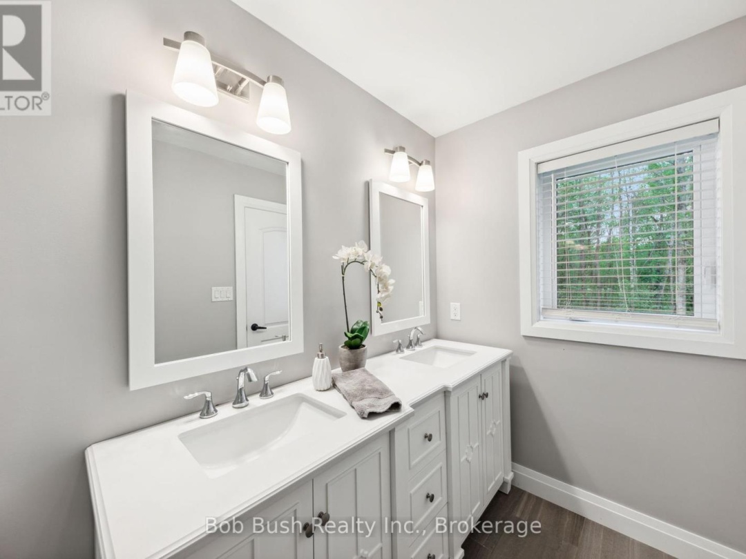4 Davis Drive, Georgian Bay