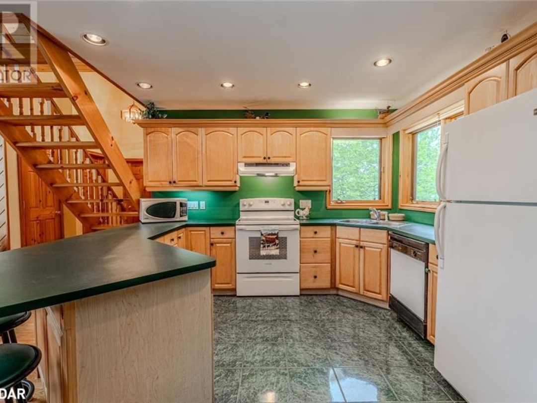2 IS 880 GEORGIAN BAY, 