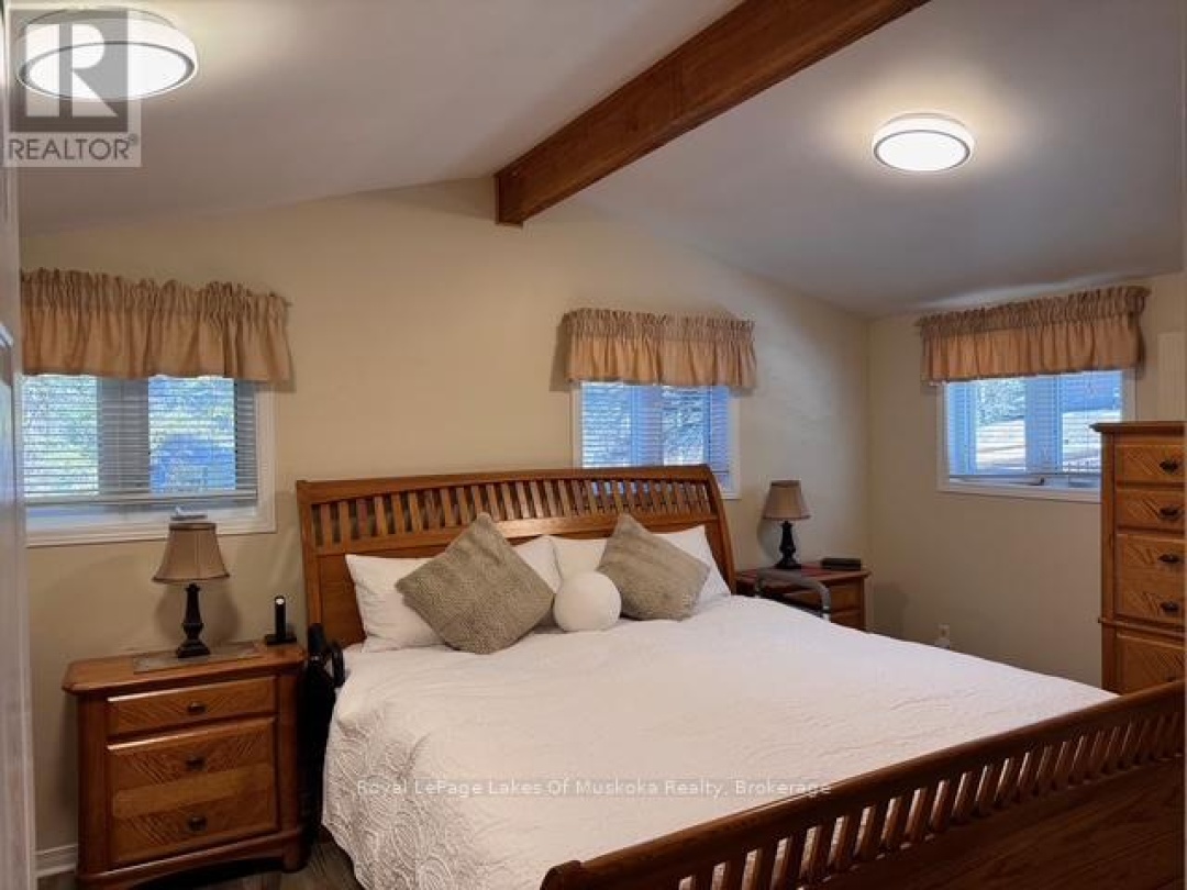1019 Lakeshore Road N, Leech Lake