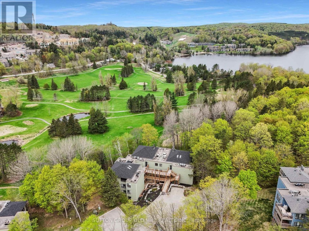 203 26 Deerhurst Drive, Peninsula Lake