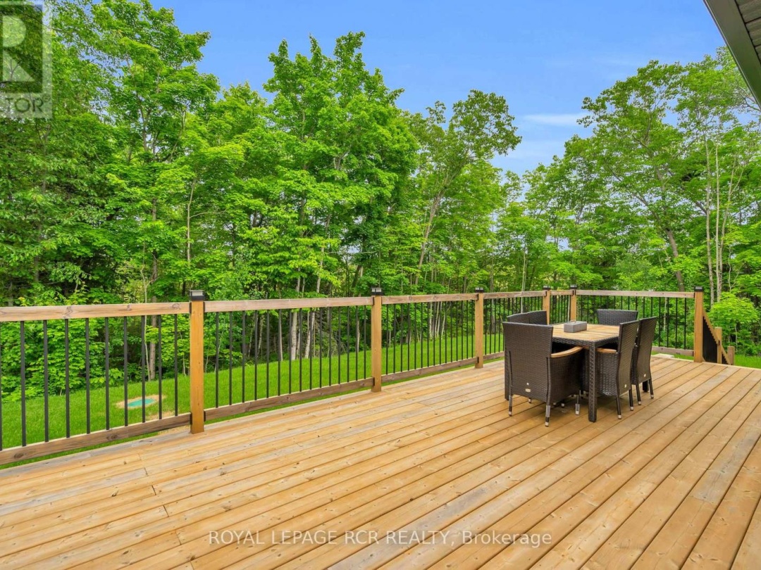 2360 HONEY HARBOUR ROAD, 
