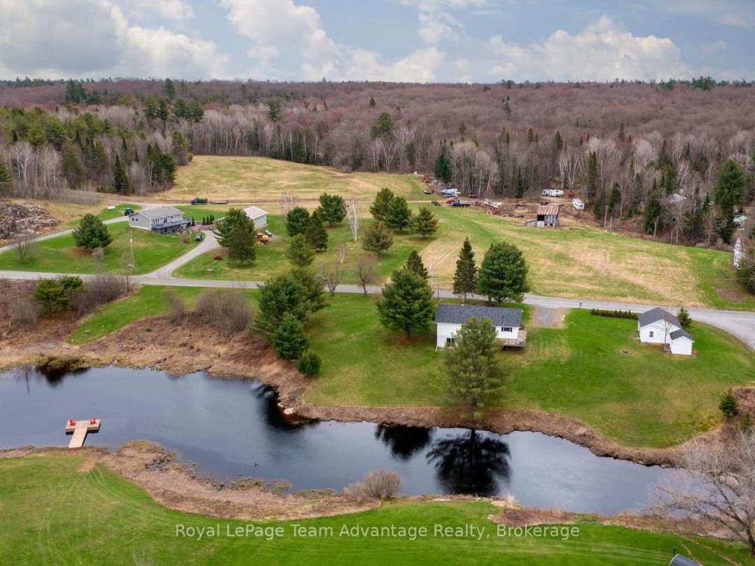 142 Broadbent Road, Manitouwabing Lake