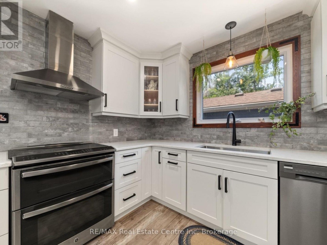 33 GRAHAM DRIVE, 