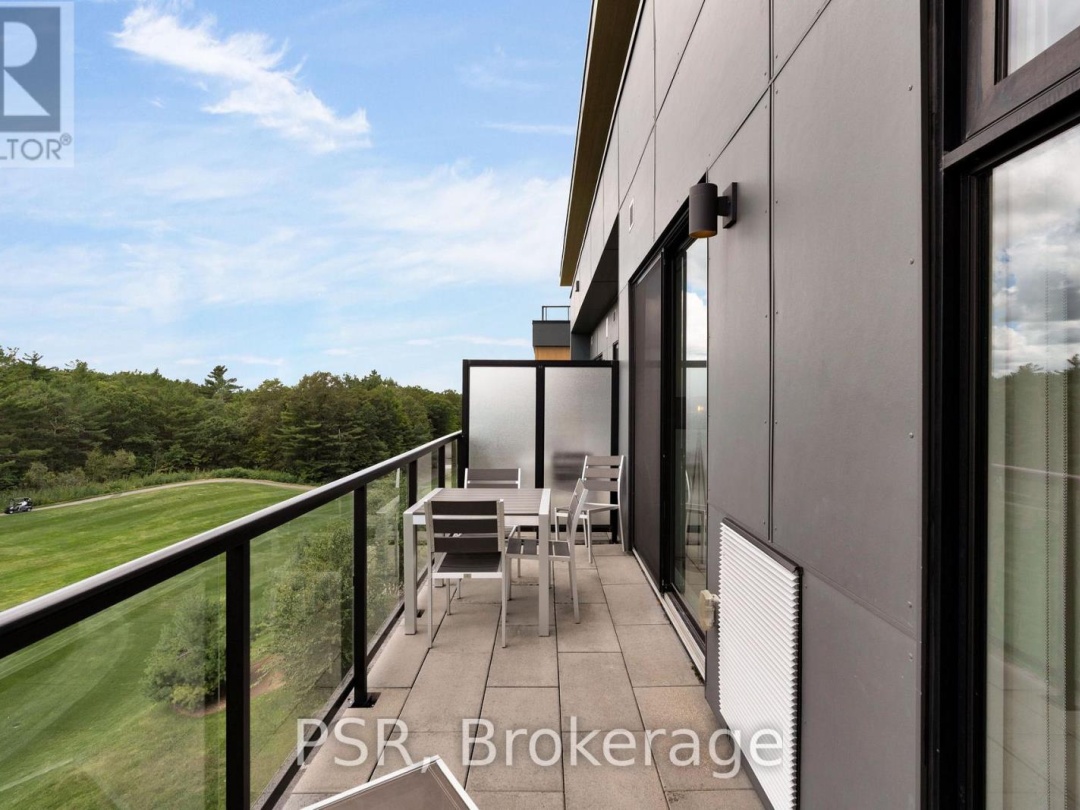 405 - 120 CARRICK TRAIL, 