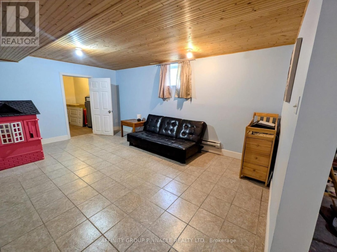 3462 MONCK ROAD, 