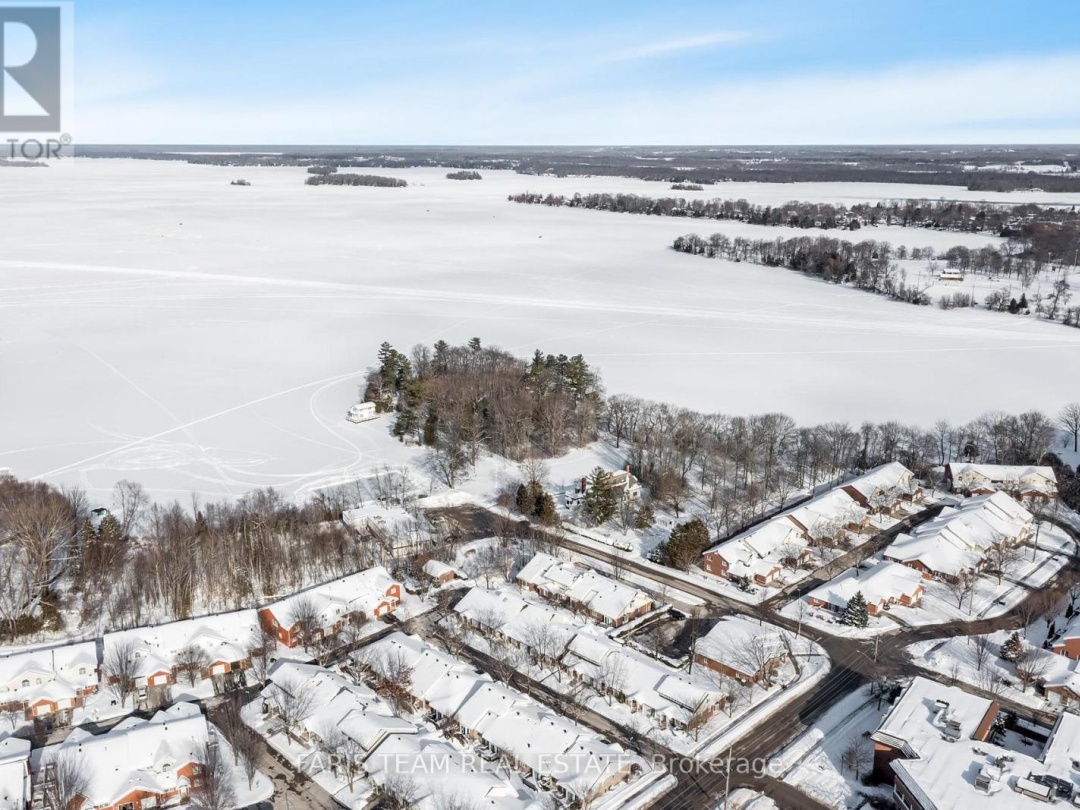 422 40 Museum Drive, Orillia