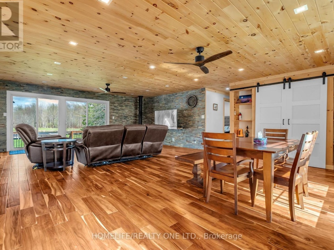 4055 Glen Cedar Drive, Lake Simcoe
