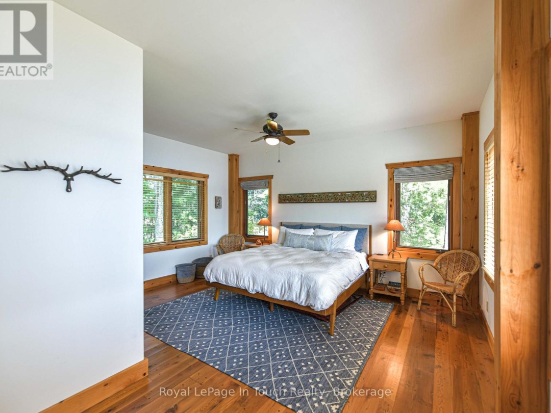 4 IS 2075 ARTHUR ISLAND, GEORGIAN BAY, 