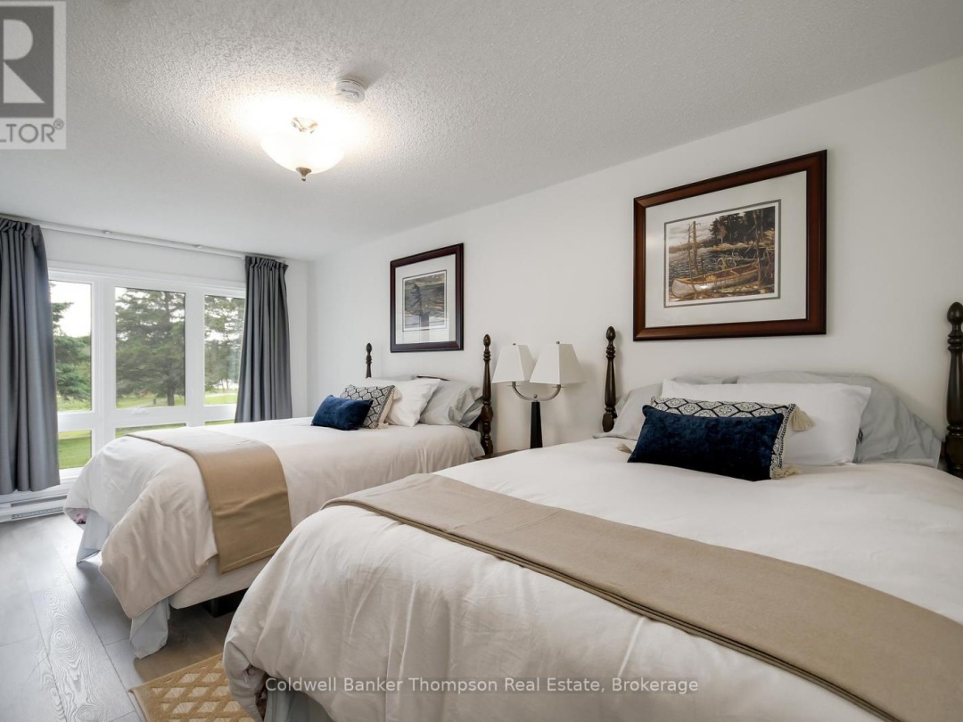 105 32 Deerhurst Greens Drive, Peninsula Lake