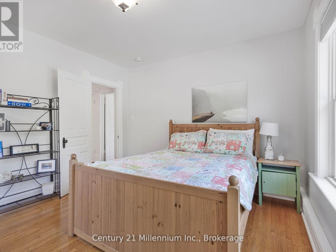 100 MATCHEDASH STREET N, 