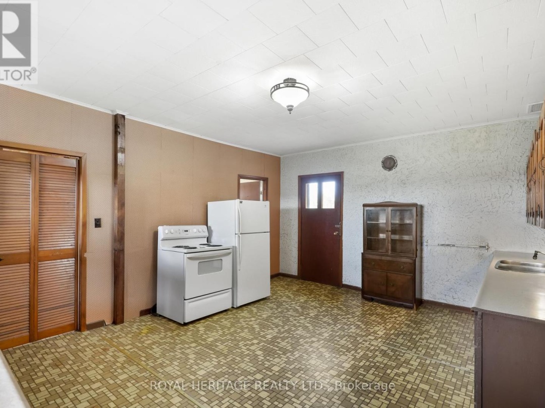 5 + 13 COSH'S ROAD, 