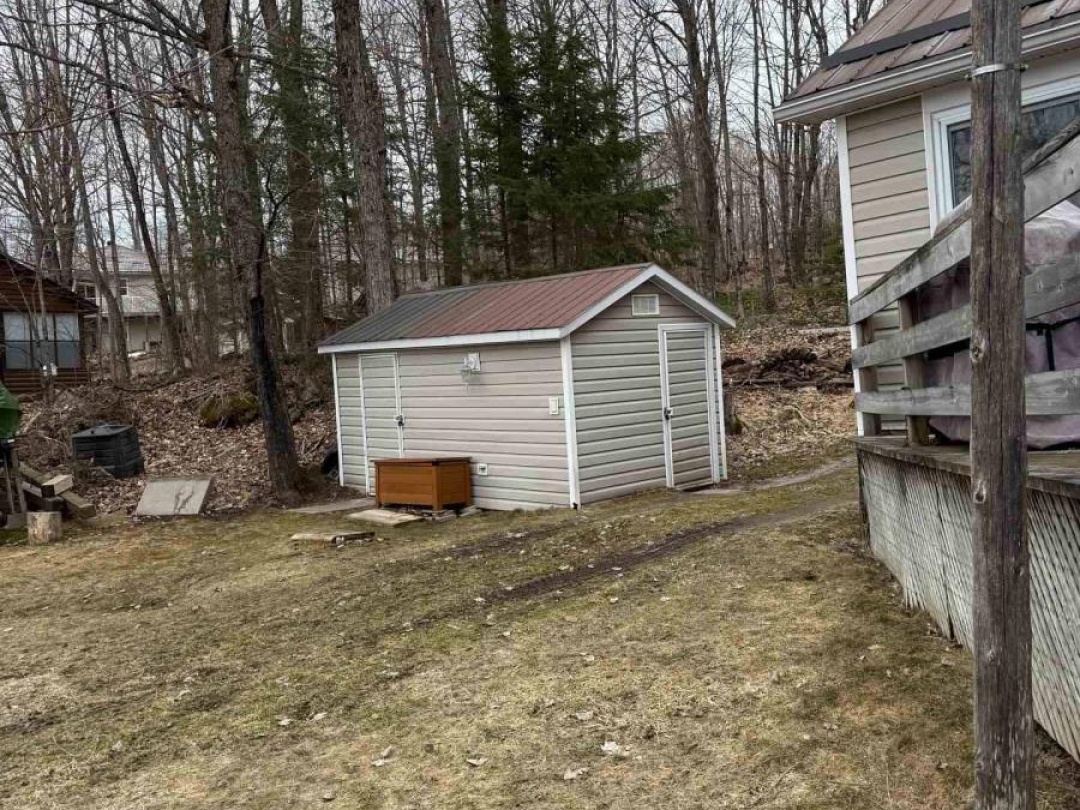 1930 Alsop Road, Glamor Lake