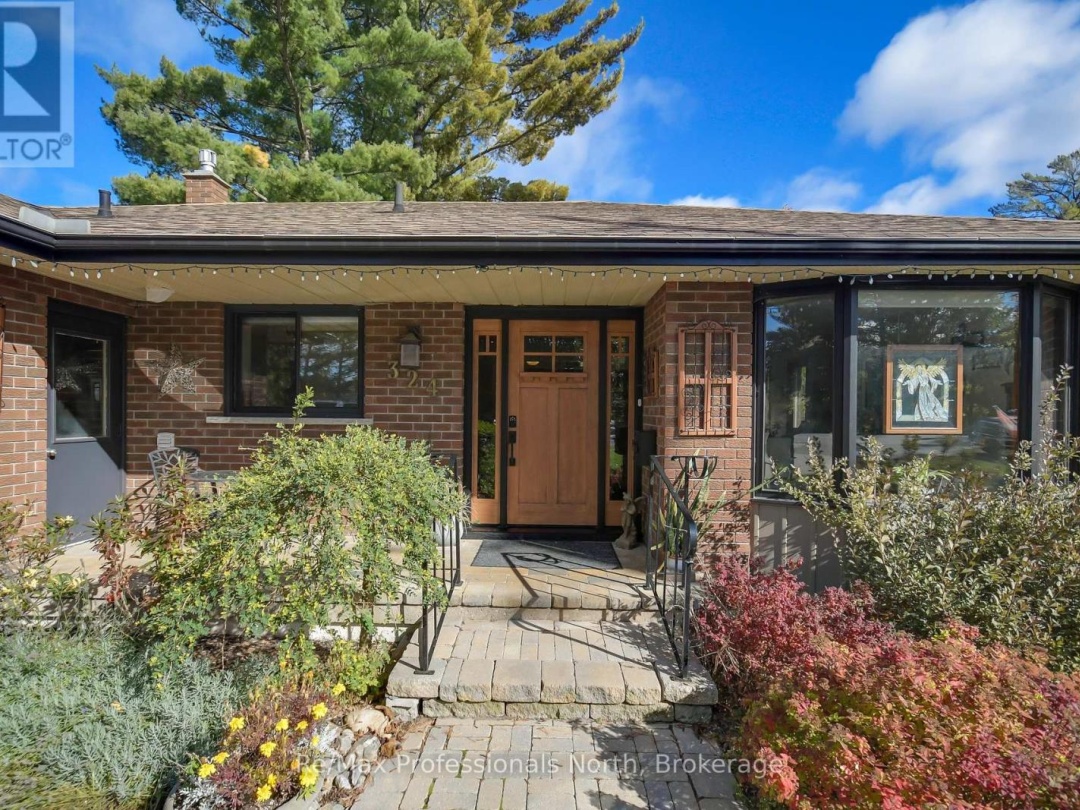 324 Bethune Drive N, Gull Lake