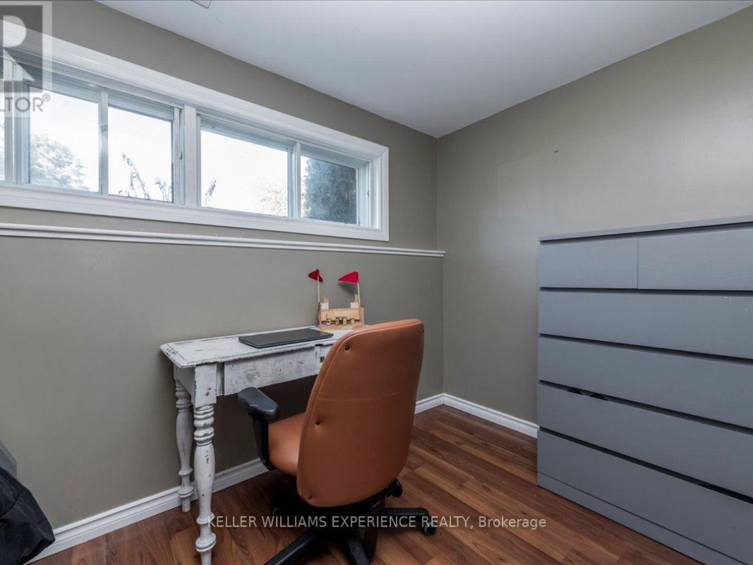 35 CHAMPLAIN CRESCENT, 