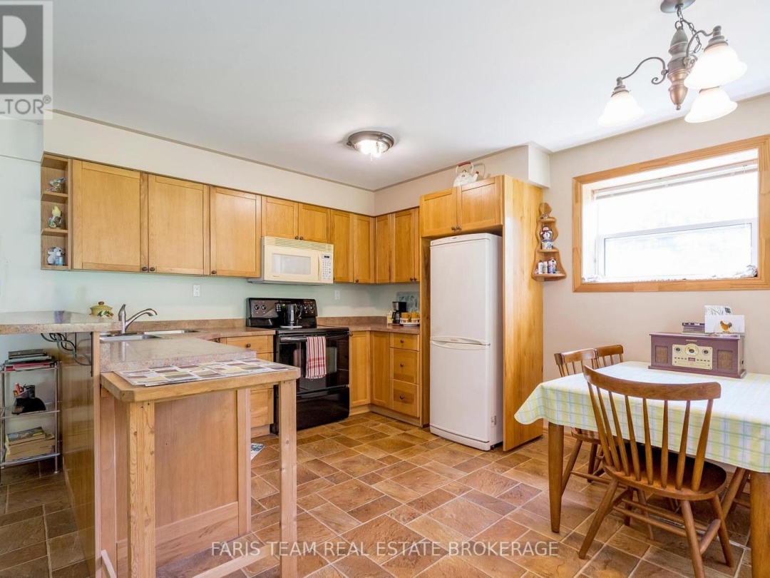1280 MOUNT STEPHEN ROAD, 