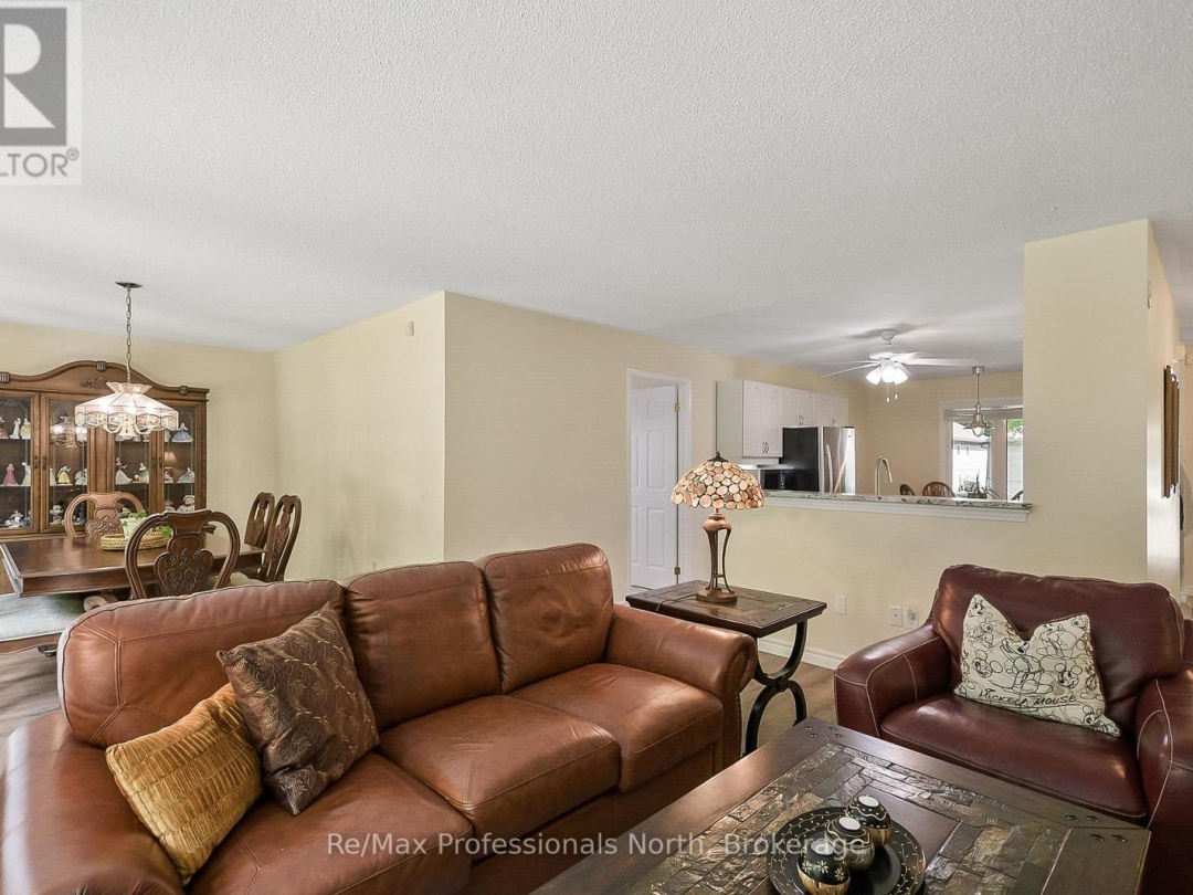 21 WOODMAN'S CHART, Gravenhurst (Muskoka (S))