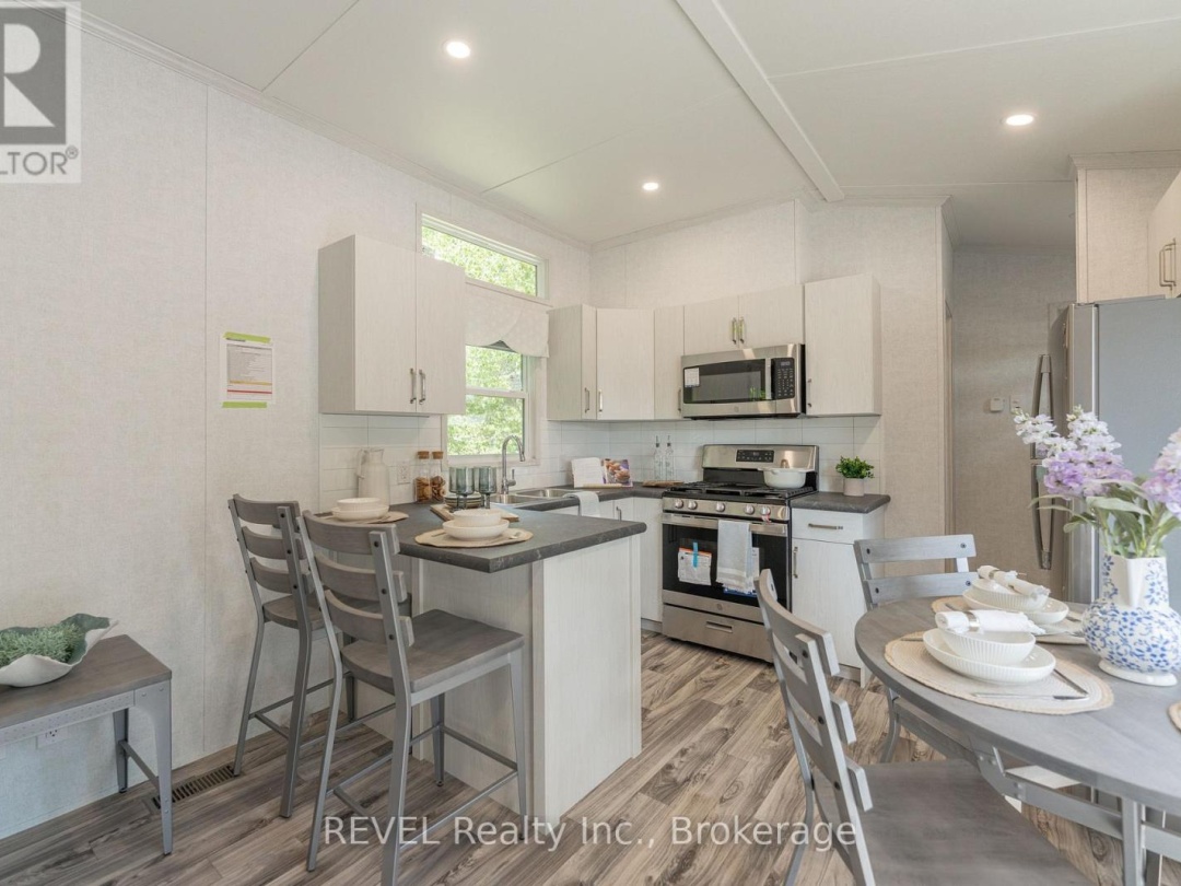 B56 - 85 HUTCHINSON BEACH ROAD, Deer Lake