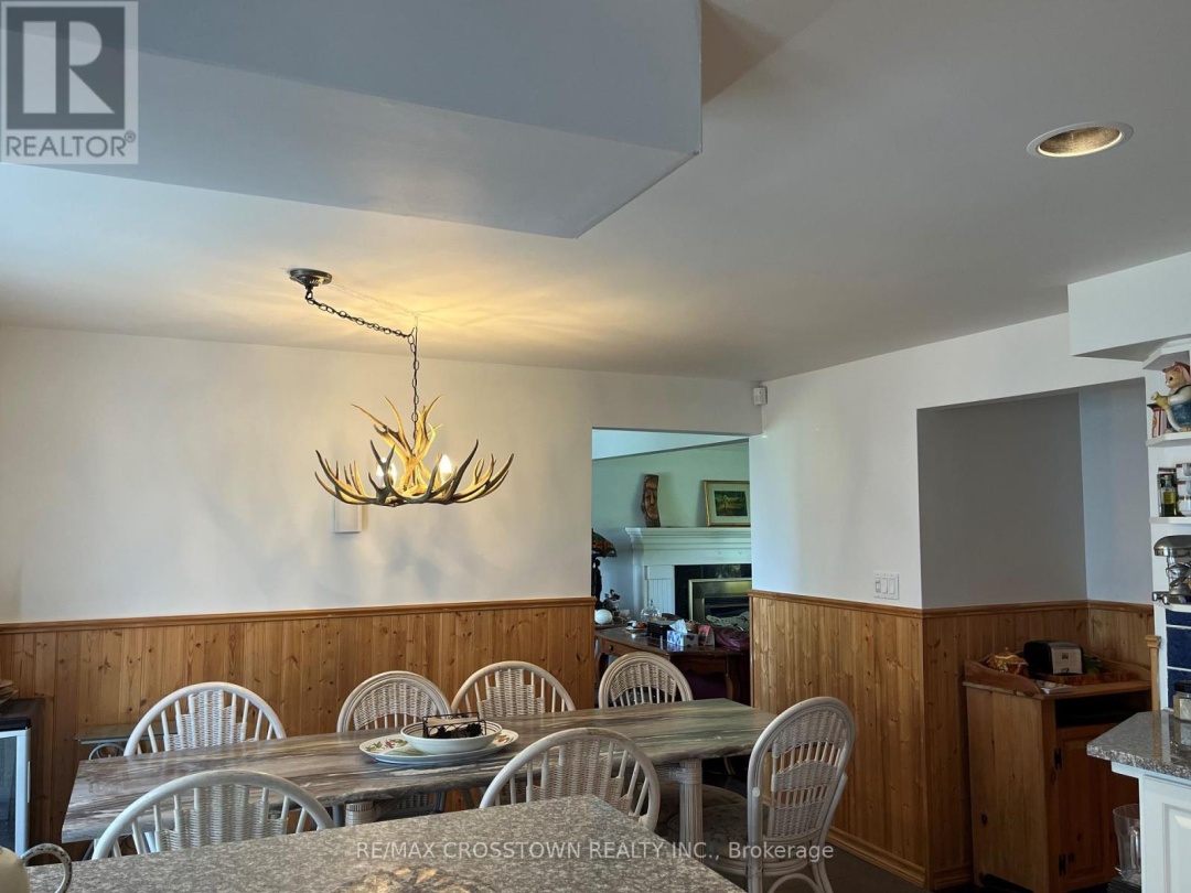 155 Parkside Drive, Lake Simcoe