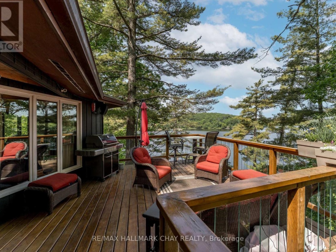8 EAGLE RIDGE LANE, 