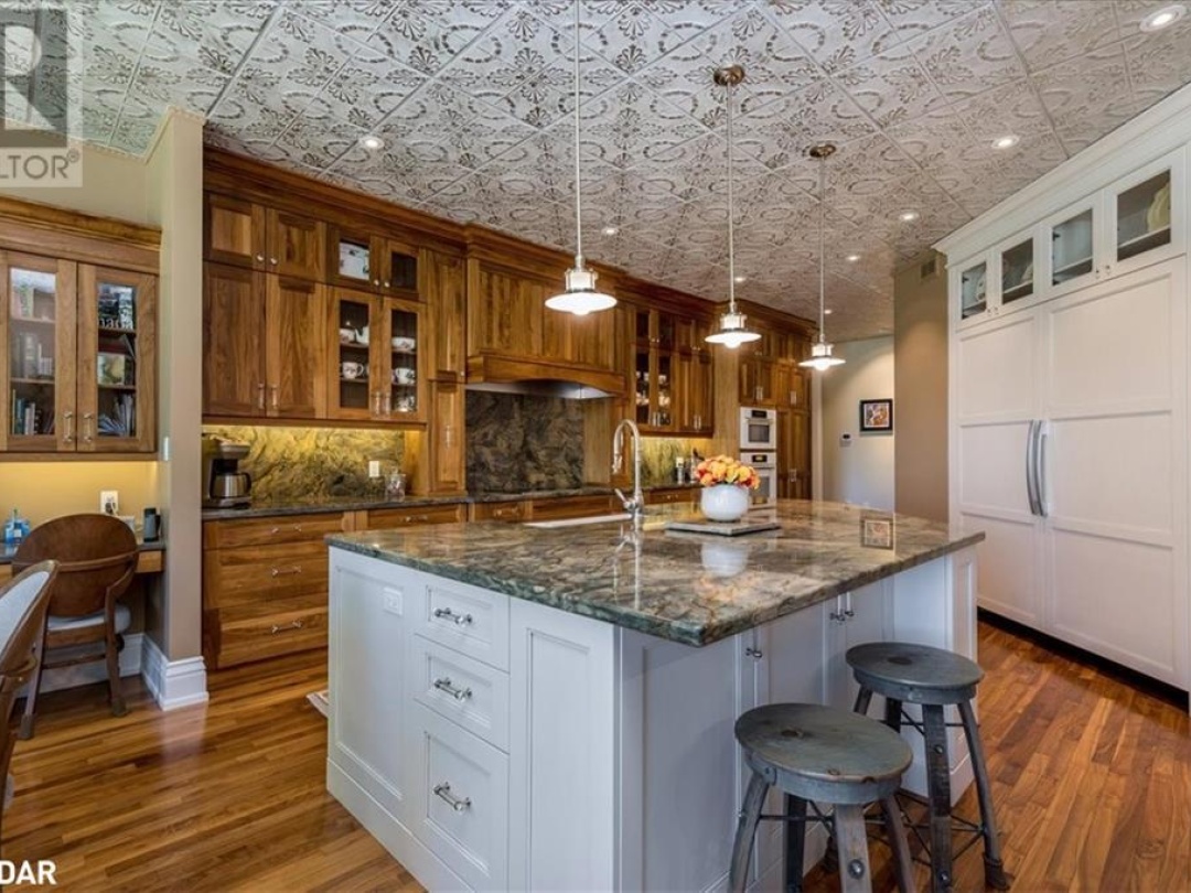 153 Creighton Street S, Lake Simcoe