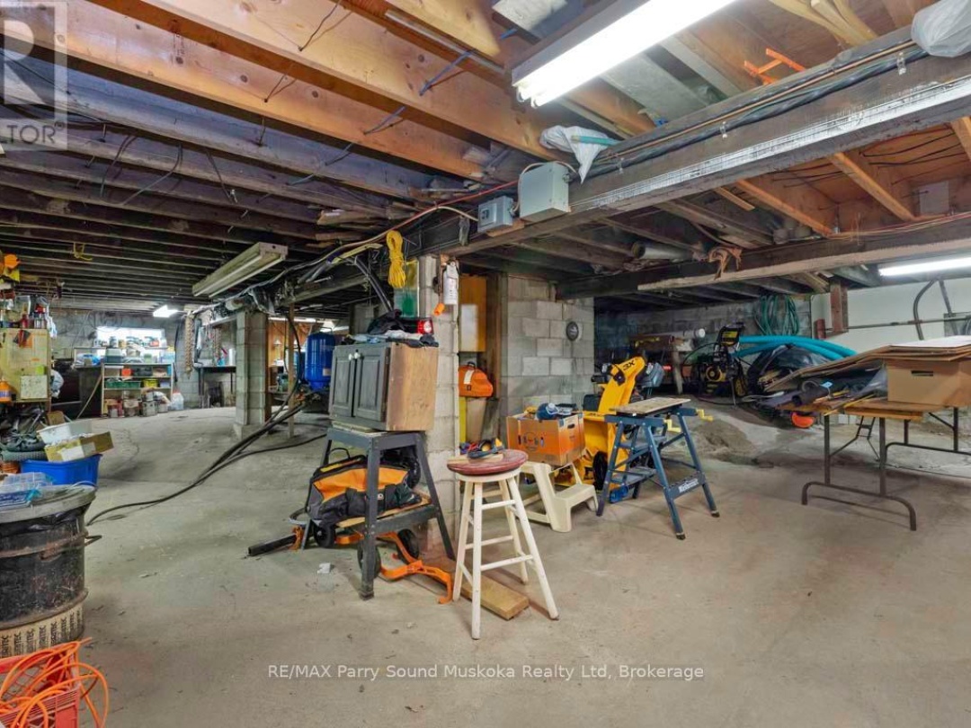 122 GREY OWL ROAD, 