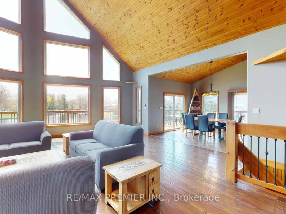 31 PARADISE BOULEVARD, 