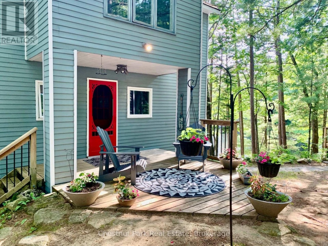 1049 Route 11 Road E, Kahshe Lake