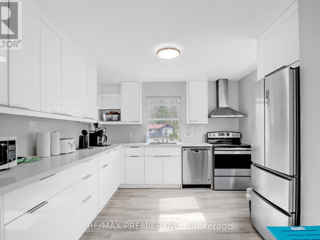 100 Readman Street, Lake Muskoka
