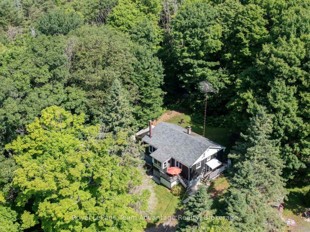 9 WOODS LANE, 