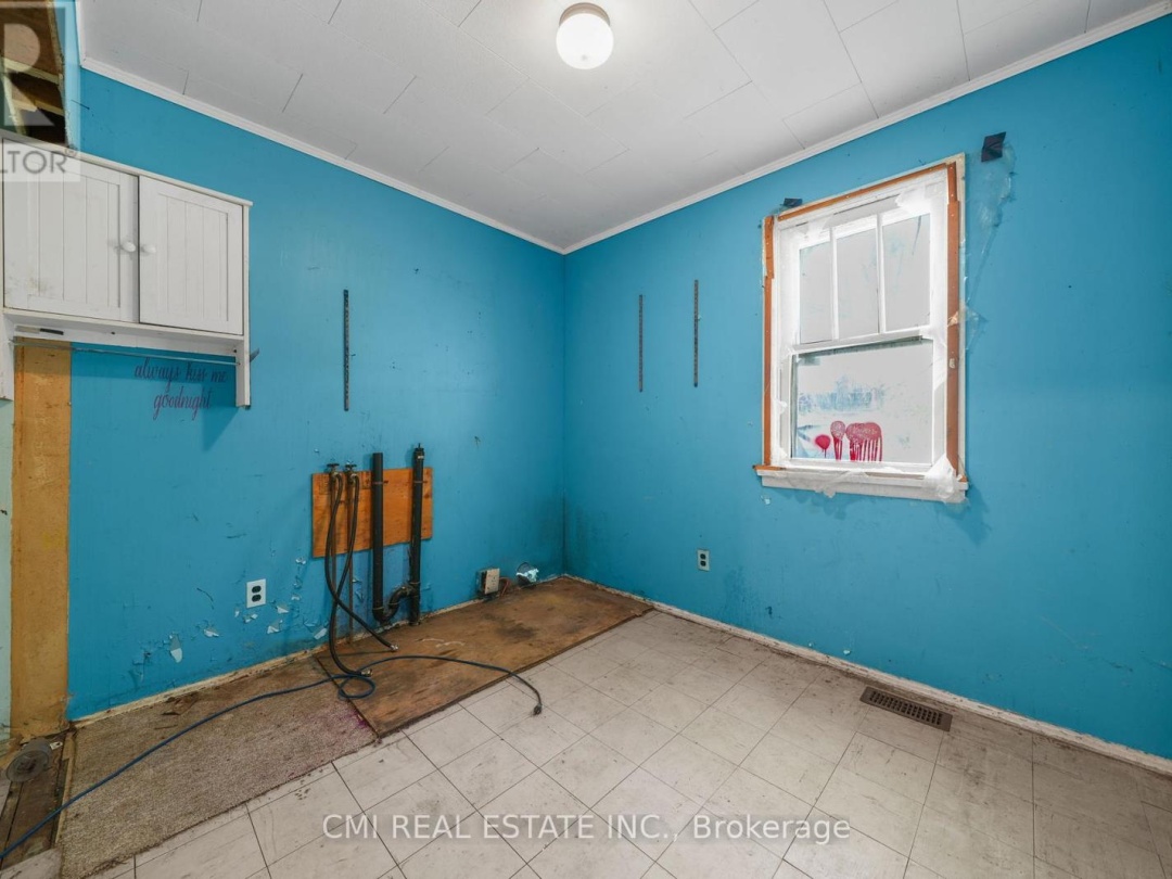 1093 SOUTH LAKE ROAD, 