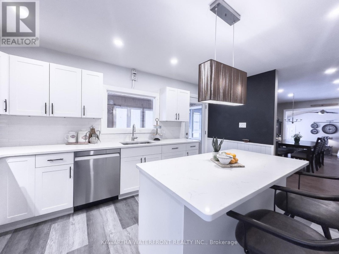 1170 ENGLISH CIRCLE, 