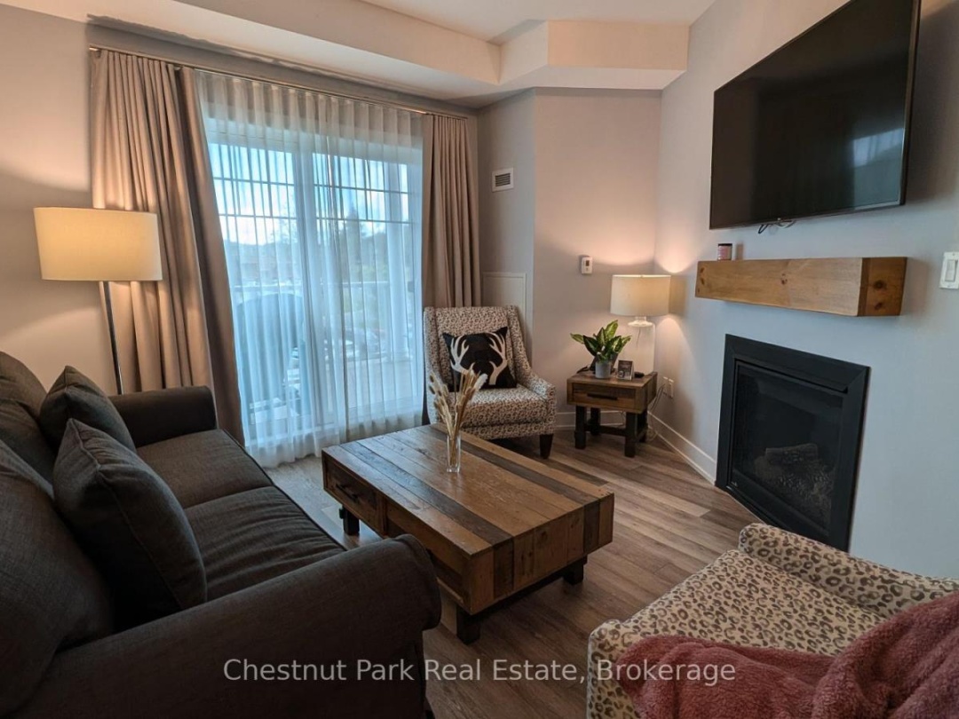 316 25 Pen Lake Point Road, Peninsula Lake