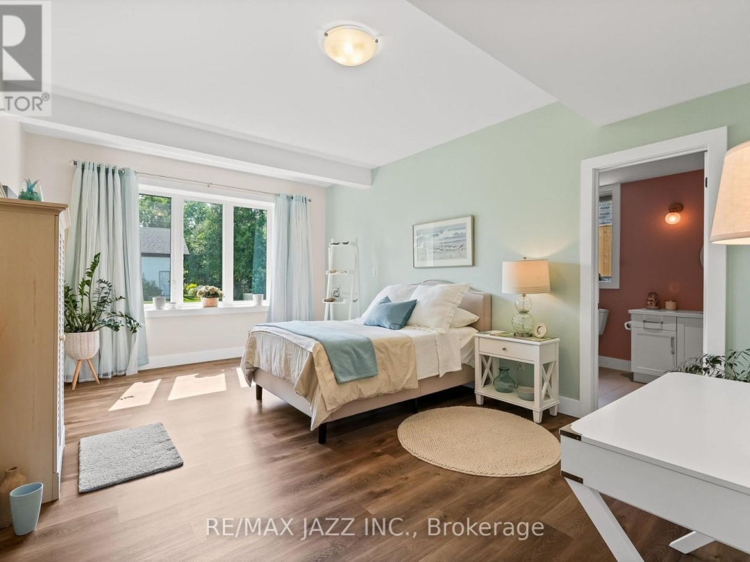 48 PLEASANT VIEW CRESCENT, 