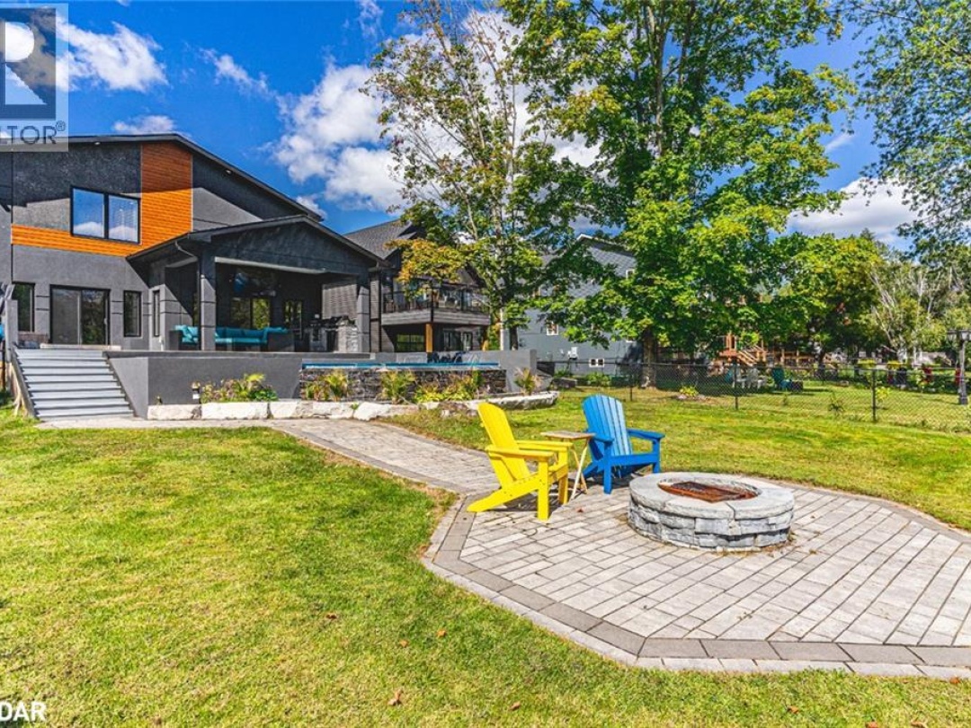 1657 PENINSULA POINT Road, 