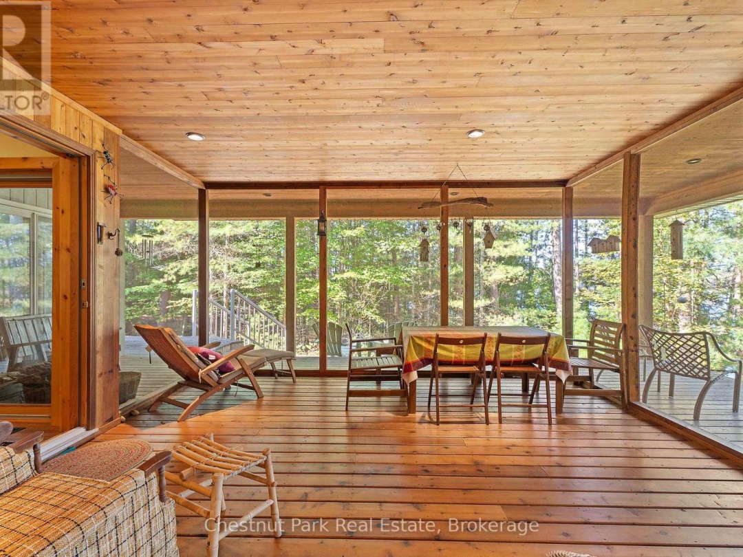 1000 Brown Island, Soyers Lake