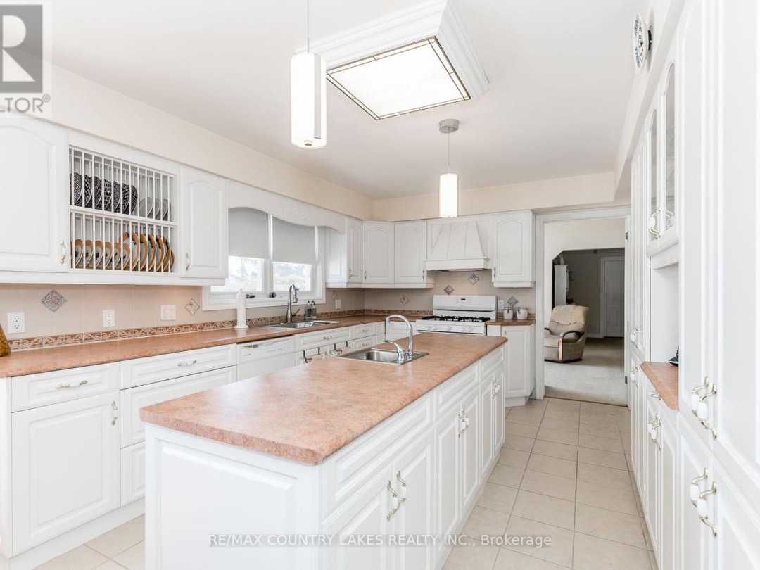 98 TURTLE PATH, Lake Simcoe