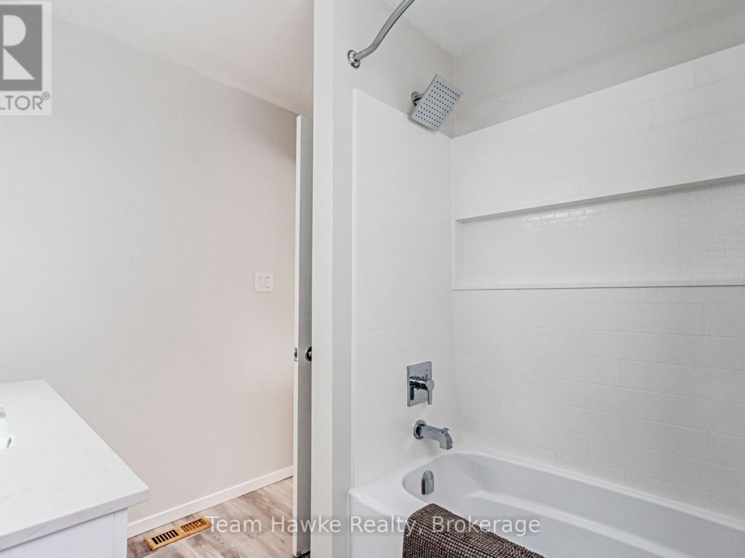 264 KINGFISHER AVENUE, 