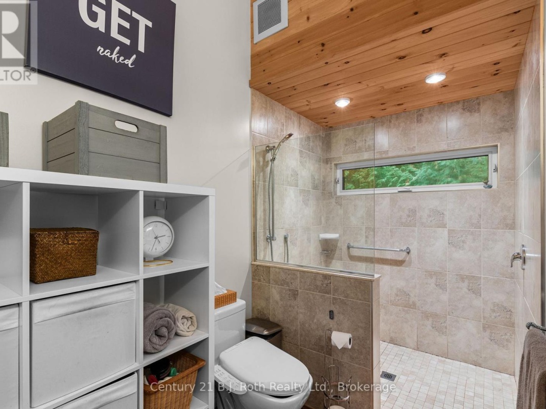 3772 HARRY'S LANE, Lake Simcoe