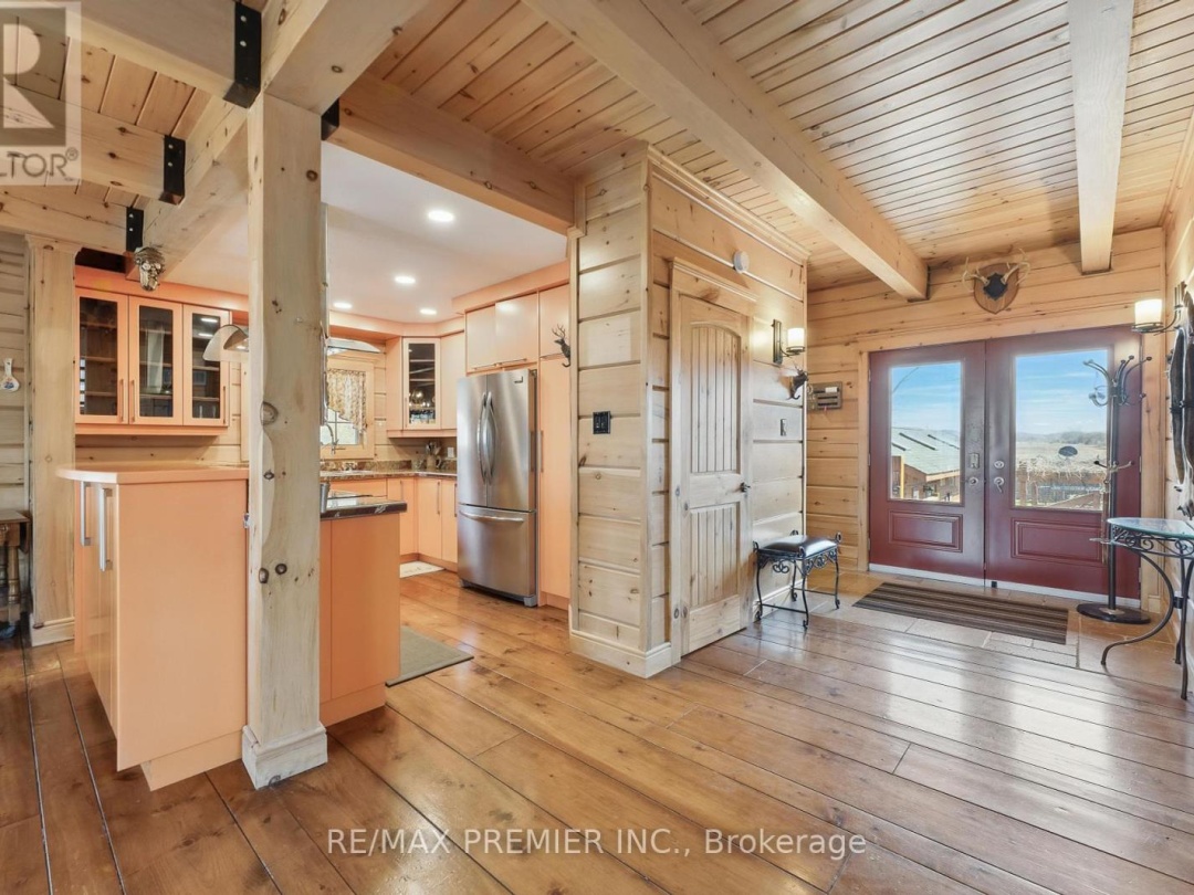 2441 Lakeshore Drive, Lake Simcoe