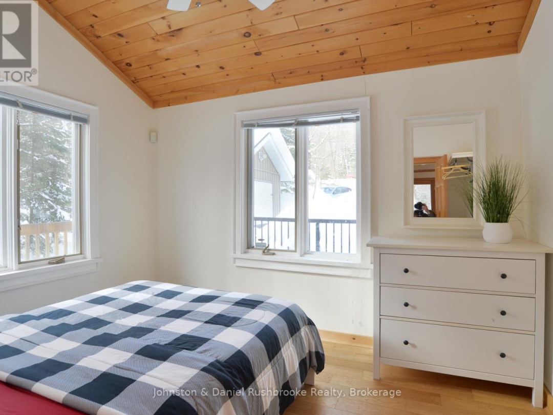 1217 Sherwood Forest Road, Lake Muskoka