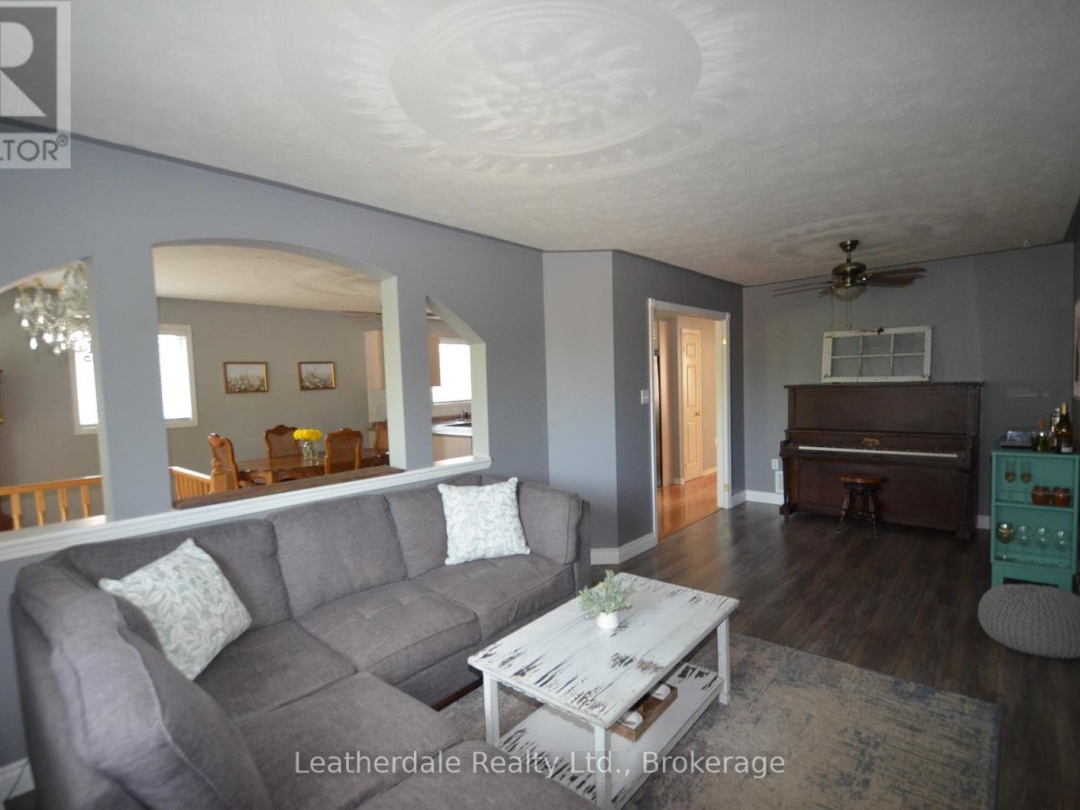 131 JULIA CRESCENT, 