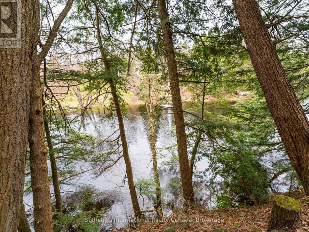 49 Southbank Drive, Lake Muskoka