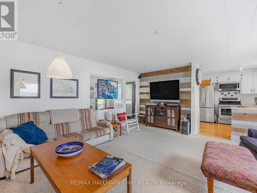 1125 WOODLAND DRIVE, Lake Simcoe