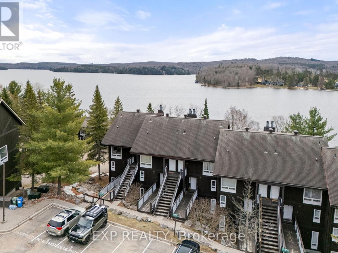 6 12 Turner Drive, Peninsula Lake
