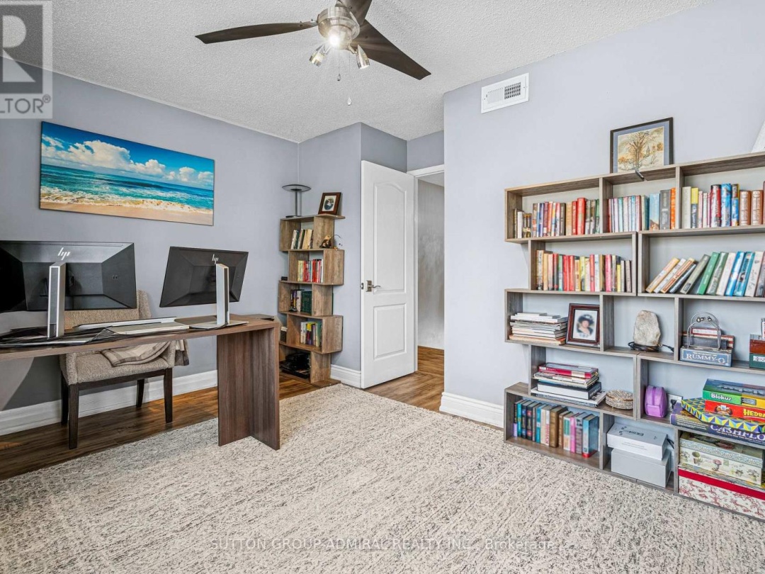 35 - 21 LAGUNA PARKWAY, 