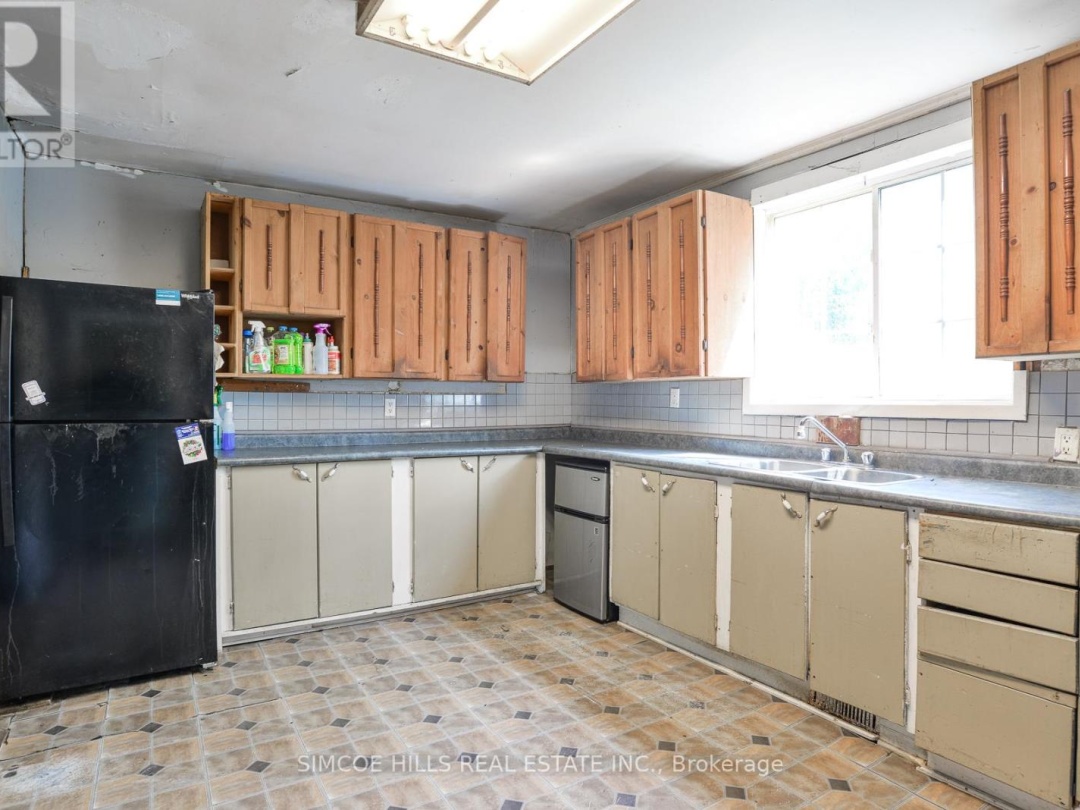 236 Front Street S, Orillia