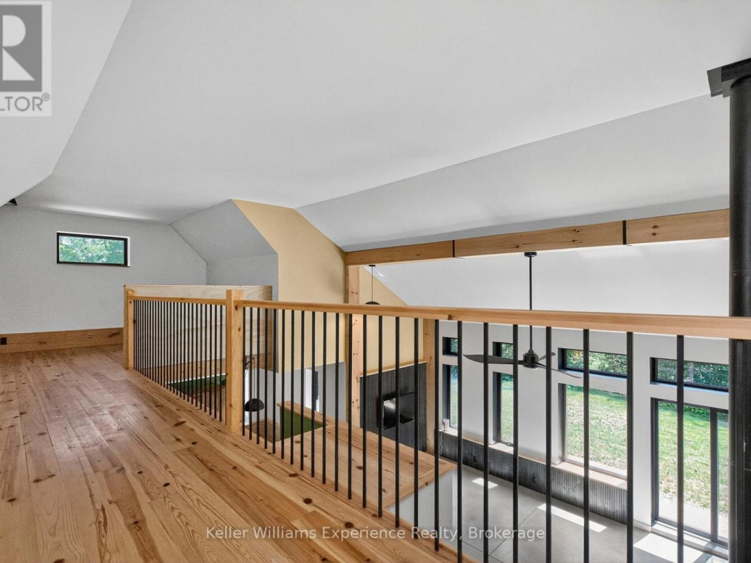 753 HONEY HARBOUR ROAD, 