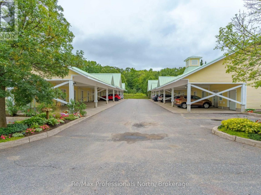207 - 110 STEAMSHIP BAY ROAD, Muskoka Bay