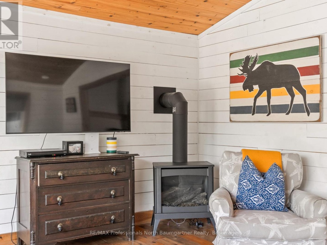 2129 Telephone Bay Road, Highlands East