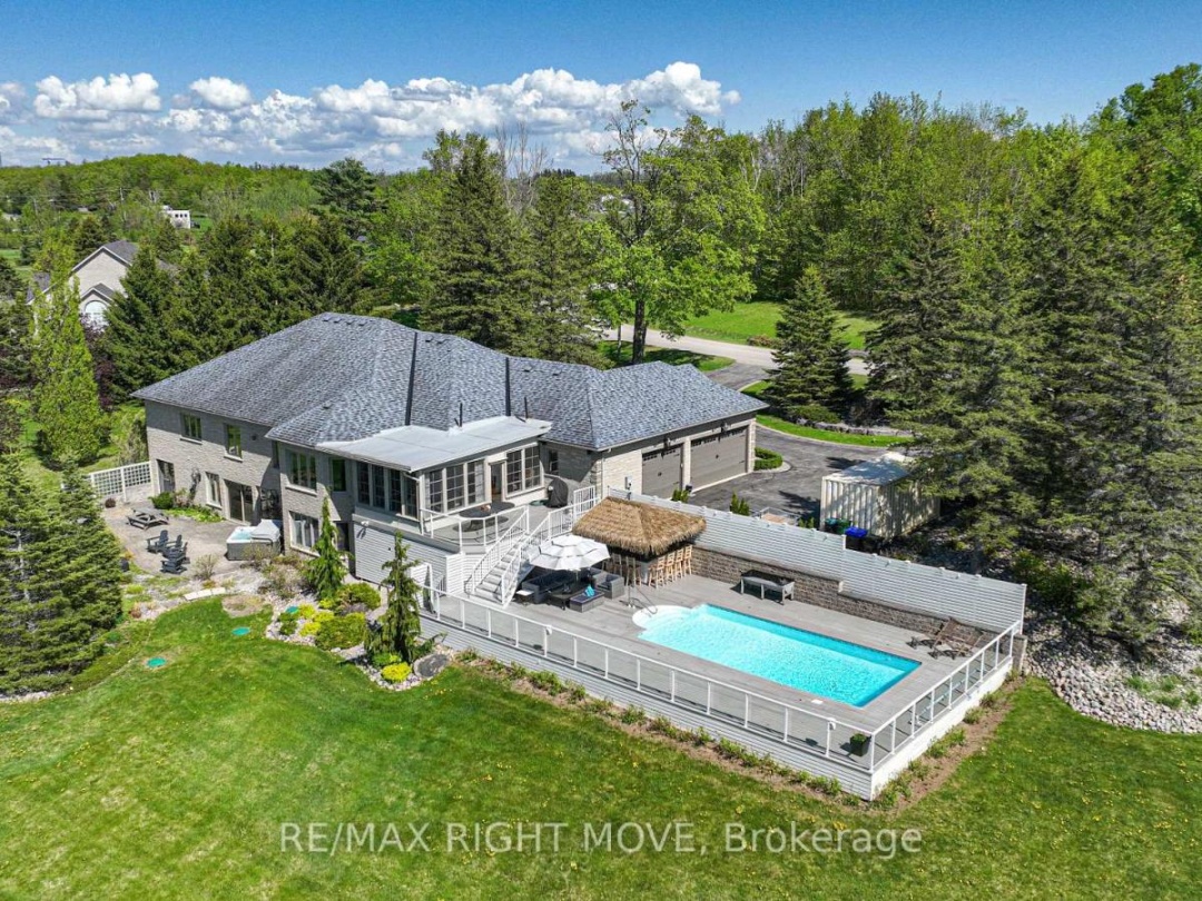 1263 Hawk Ridge Crescent, Severn
